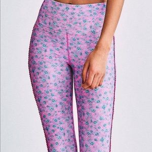 Loveshackfancy x beach riot jade leggings hot pink blue berries.  Size M.
